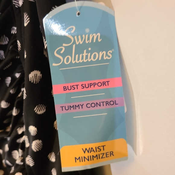 🌺SOLD🌺 Swim Solution One Piece Swimsuit - Picture 6 of 8